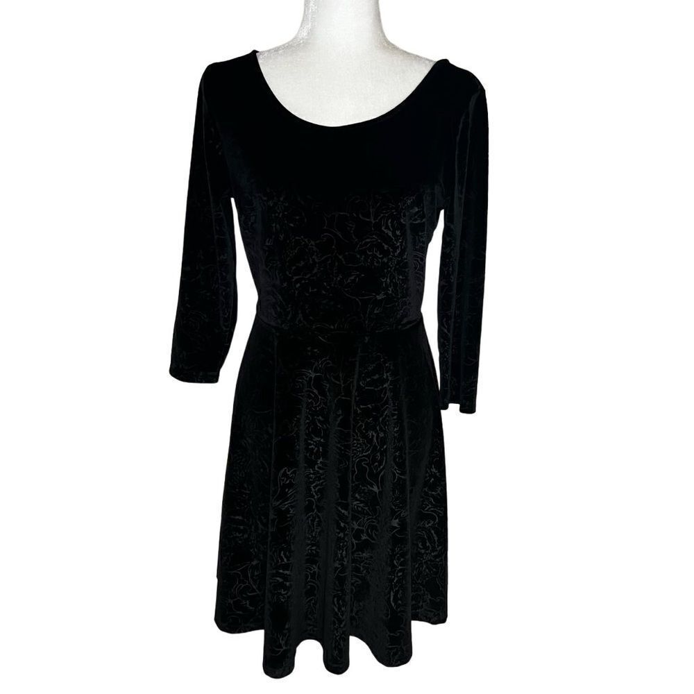 Soma Black Velvet Dress with Burnout Floral Design. Size Small. Great Condition